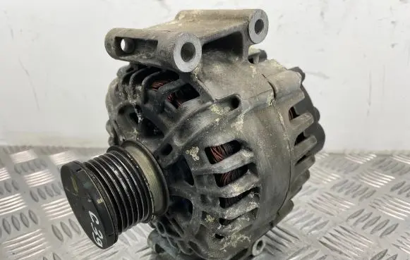 Mercedes-Benz E W212 Generator/alternator A0009067902 2617417A 212127652