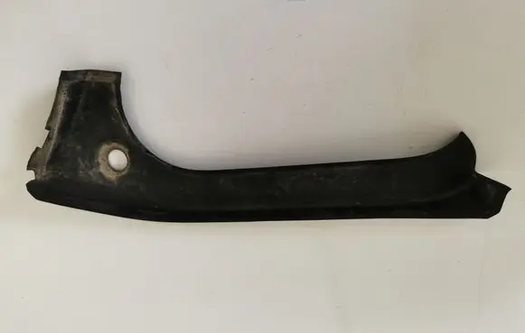 Trunk/boot lower side trim panel