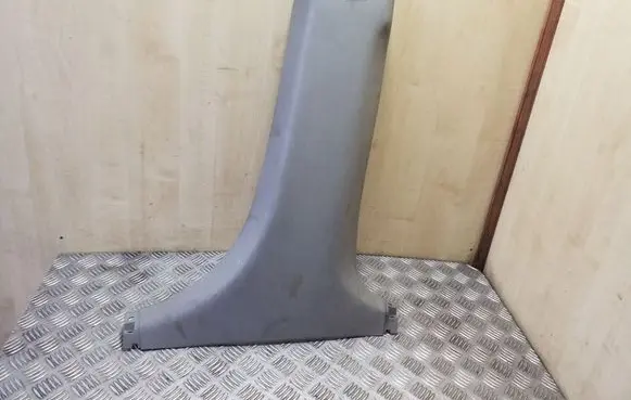 Nissan X-Trail T30 (B) pillar trim (bottom) 769158H311 H6095335300 769158H310