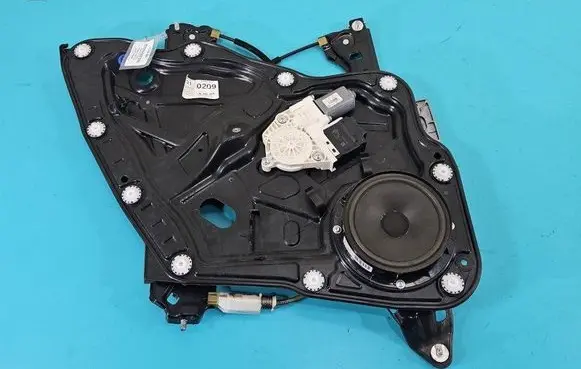 Volkswagen PASSAT CC Rear door window regulator with motor 1K0959795Q IMPRK1514841