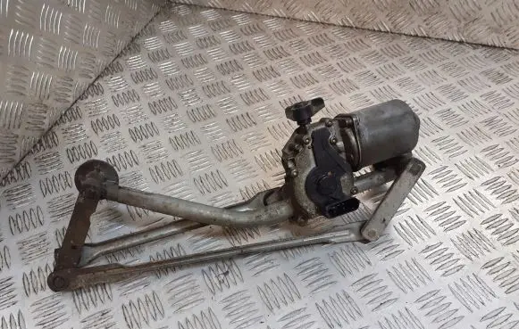 Ford Fiesta Front wiper linkage and motor 404.745