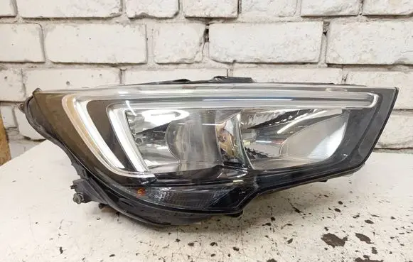 Opel Crossland X Headlight/headlamp 13467968 462161423 6519700000000