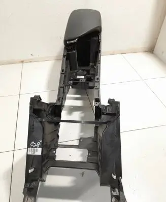 Hyundai i40 Armrest NOCODE