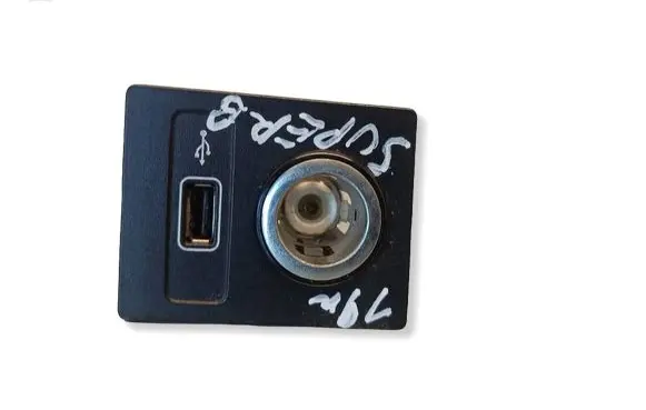 Skoda Superb B8 (3V) USB socket connector 5Q0035726E