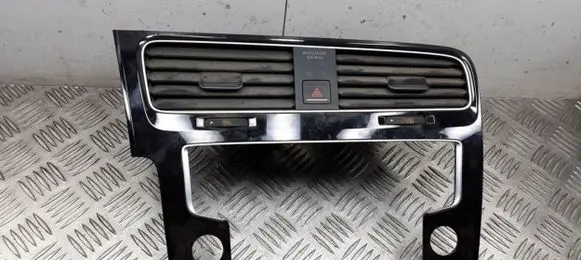 Volkswagen Golf VII Dash center air vent grill 5G1819728