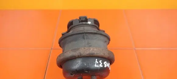 Suzuki Grand Vitara II Engine mount vacuum valve 19MB37