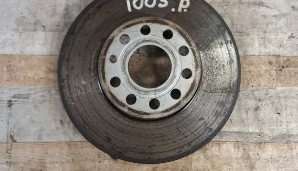 Volkswagen Touran I Front brake disc
