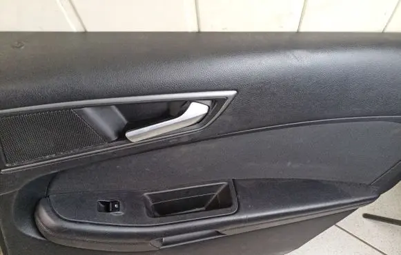 Ford Edge II Rear door card panel trim