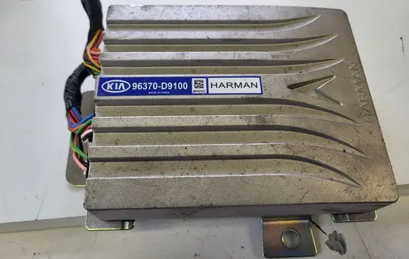 KIA Sportage Sound amplifier