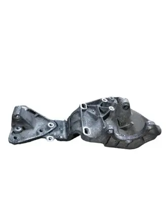 Volvo XC70 Generator/alternator bracket 30757329
