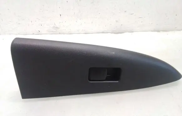 Nissan Note (E11) Electric window control switch