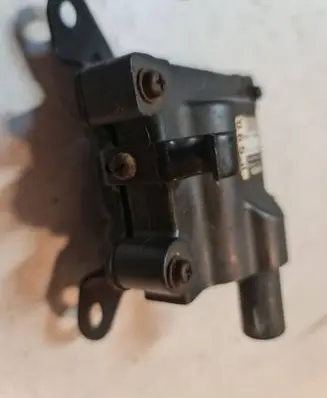 Toyota Carina T190 High voltage ignition coil 1950074090 0297007700 9091902209