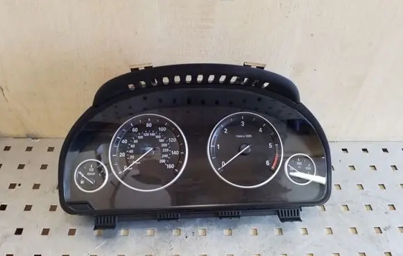 BMW 5 F10 F11 Speedometer (instrument cluster) 25811511 929141601
