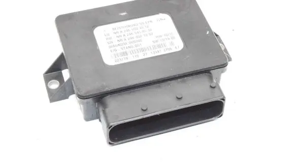 Mercedes-Benz A W176 Rear brake EMF control unit/module A2469004512