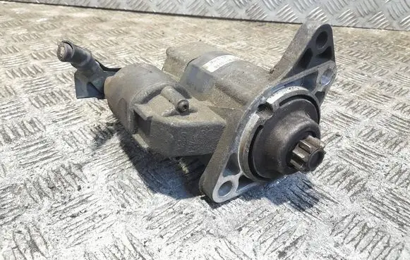 Volkswagen Golf IV Starter motor 020911023S D7ES5 1785TC