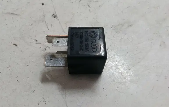 Volkswagen Touran I Other relay 1K0951253A