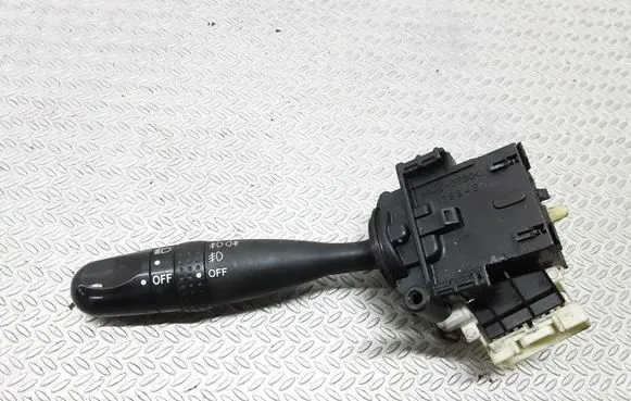 Toyota Corolla Verso E121 Indicator stalk 1736481
