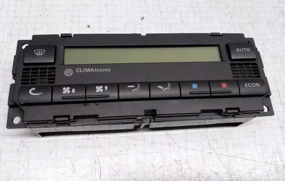 Volkswagen PASSAT B5 Climate control unit