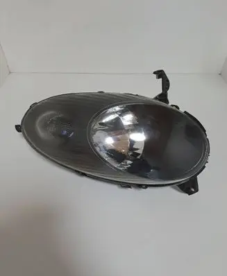 Nissan Micra Headlight/headlamp 26060AX705 08102003 S9007481