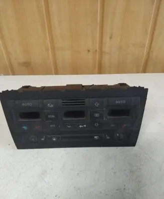 Audi A4 S4 B6 8E 8H Climate control unit 8E0820043L 0639096