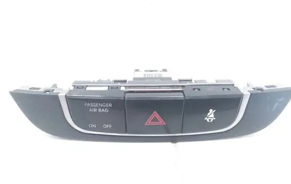 Hyundai ix35 Hazard light switch 847402S350