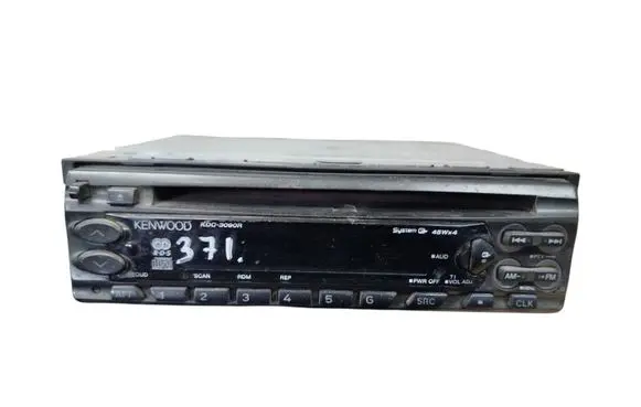 Mitsubishi Delica Radio/CD/DVD/GPS head unit KDC3090RA