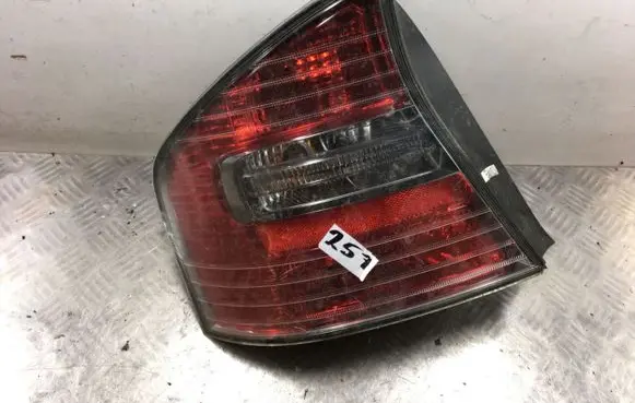 Subaru Legacy Rear/tail lights