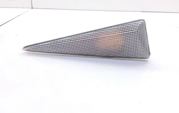 Renault Megane II Front fender indicator light 8200027150