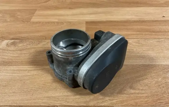 BMW 5 E60 E61 Throttle valve 1354750244405