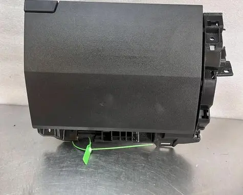 Renault Megane E-Tech Other center console (tunnel) element SCHOWEKPASAZERA
