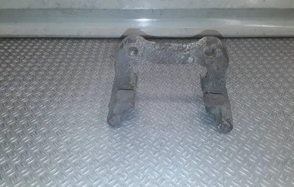 Renault Modus Brake caliper pad carrier rear 