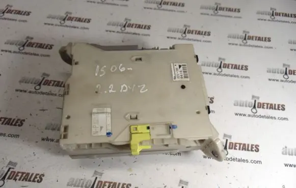 Lexus IS 220D-250-350 Fuse box set 8273053023
