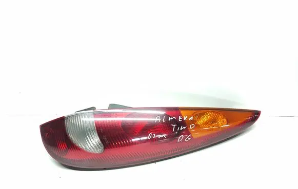 Nissan Almera Tino Rear/tail lights