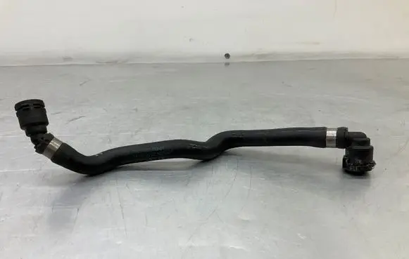BMW 5 F10 F11 Engine coolant pipe/hose 7592645