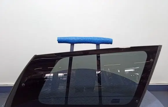 Toyota Previa (XR30, XR40) II Rear side window