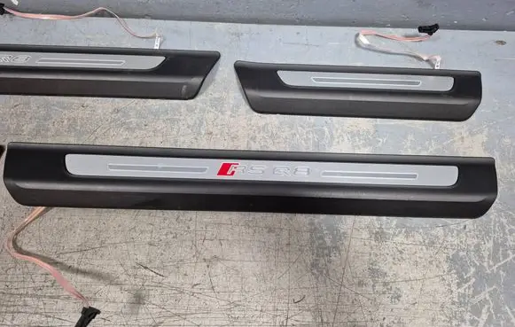 Audi RS Q8 sill trim set (inner) 