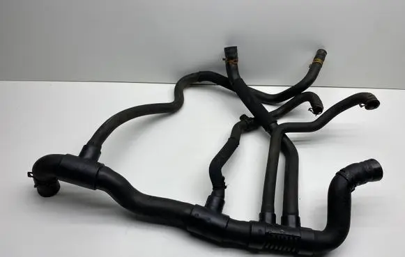 Renault Trafic II (X83) Engine coolant pipe/hose