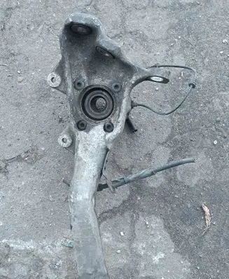 BMW X5 E70 Front wheel hub spindle knuckle 31216773784 6773784