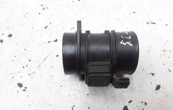 Nissan Juke I F15 Mass air flow meter 8200682558 H8200702517