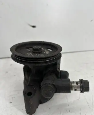 Toyota RAV 4 (XA10) Power steering pump