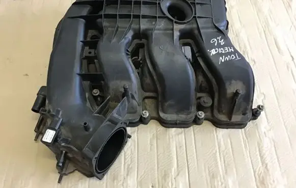Chrysler Town & Country V Intake manifold 05184070AK 05149174AB 0261230227