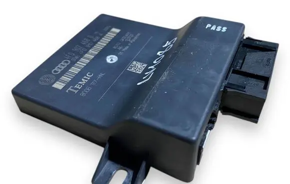 Audi A6 S6 C6 4F Gateway control module 4F0907468D 4F0910468A