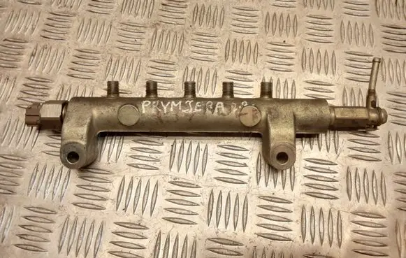 Nissan Primera Fuel main line pipe