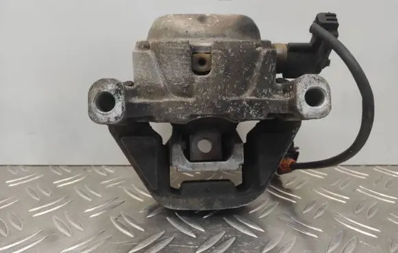 Audi A6 S6 C7 4G Engine mount bracket