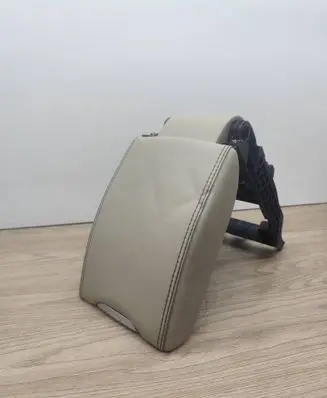 Volvo V60 Armrest 313A 39826792 2579467S