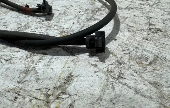 Windshield washer spray nozzle
