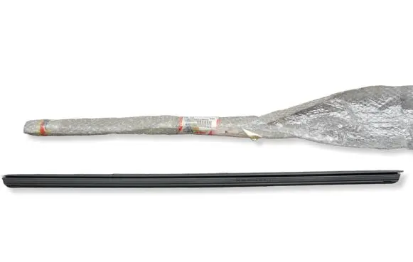Fiat Punto (176) Front door glass trim molding 46479470