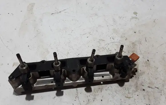 Audi A1 Intake manifold 03C133202AQ