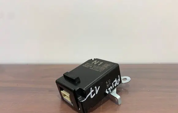 Toyota Prius (XW50) Other devices 8974047010 2713006561