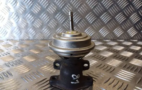 Audi A4 S4 B5 8D EGR valve 028131501E
